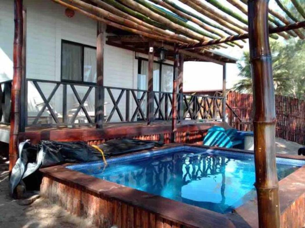 Hermosa cabaña en la playa con muelle Tuxpan  Exterior foto