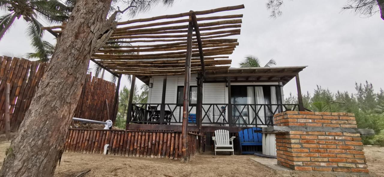 Hermosa cabaña en la playa con muelle Tuxpan  Exterior foto